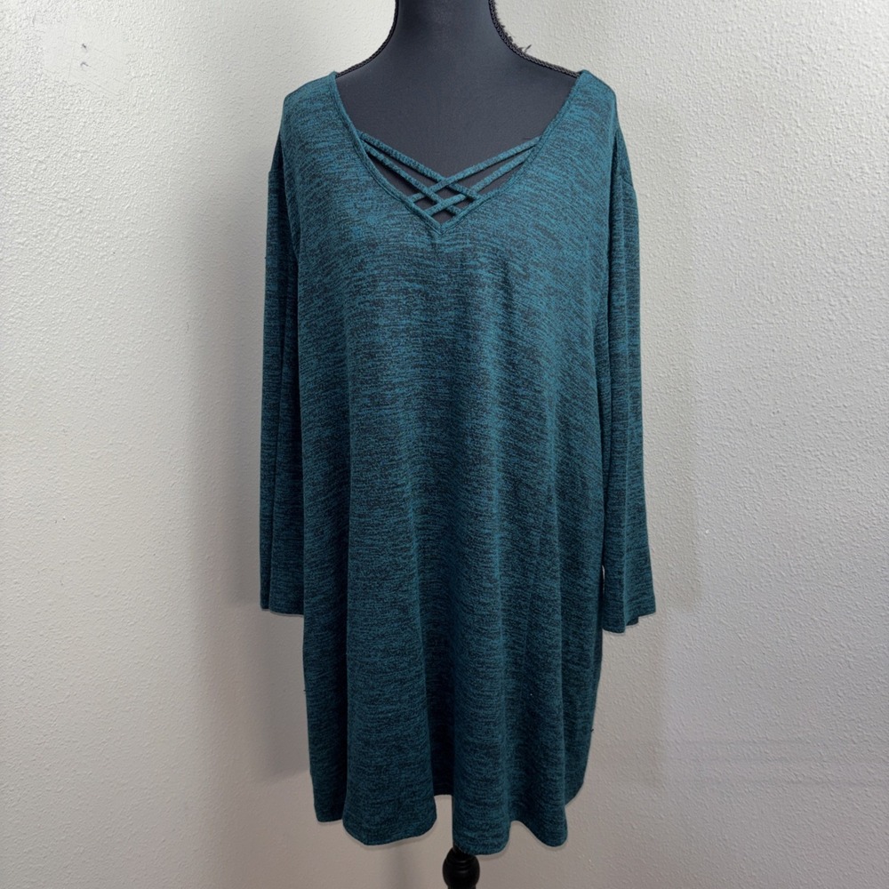 Catherine's Sweater‎ Women's 3X Green Lightweight Cozy 3/4 Sleeve V-Neck Detail